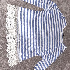 Women’s light weight sweater